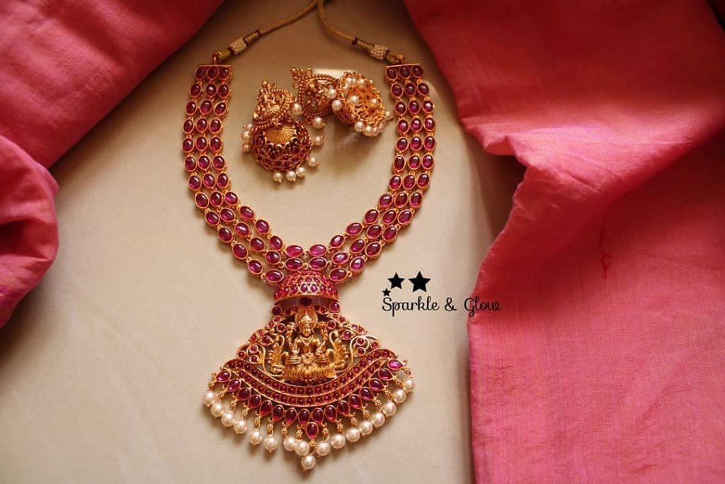 antique-lakshmi-necklace-designs-4