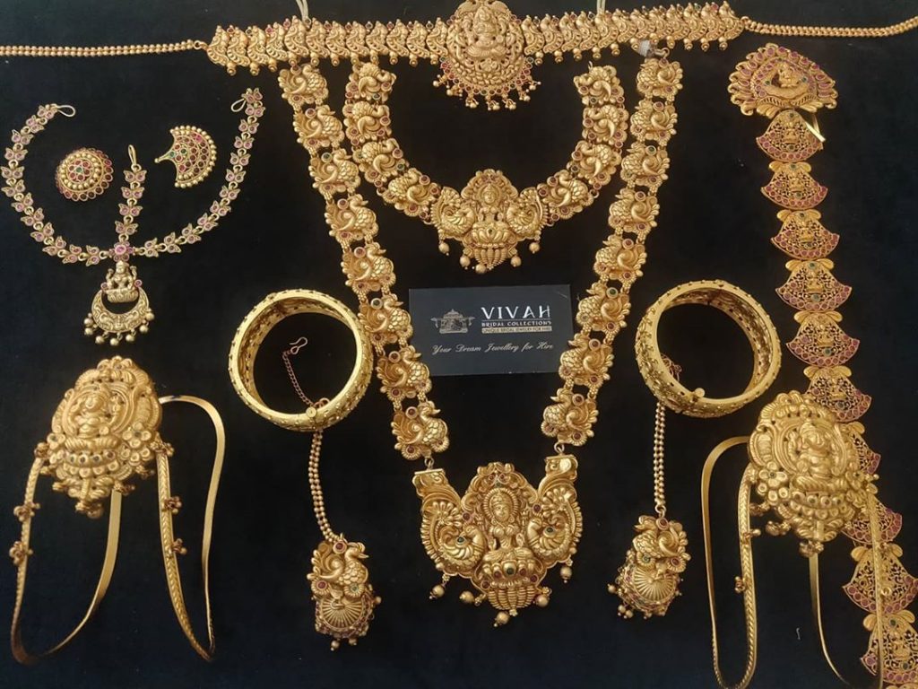 south-indian-bridal-jewellery-set-online-10