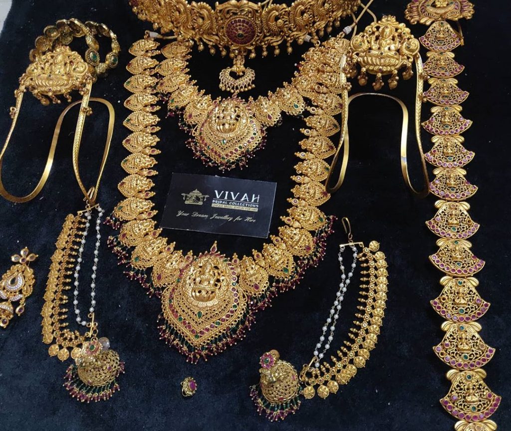 south-indian-bridal-jewellery-set-online-11