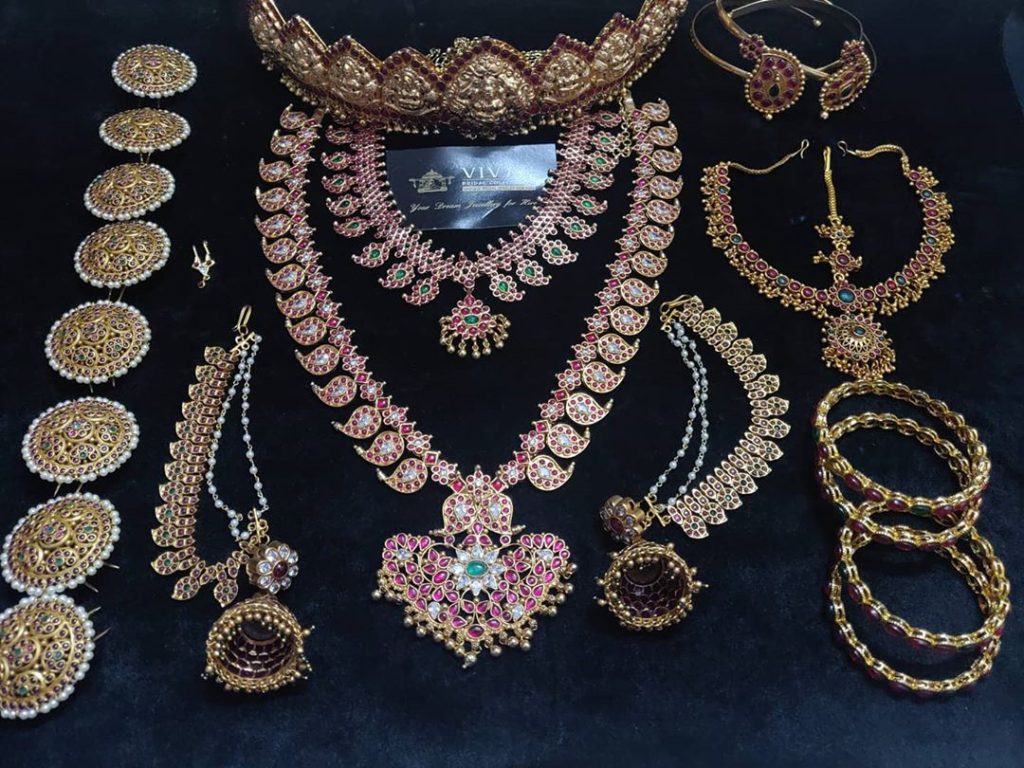 south-indian-bridal-jewellery-set-online-3