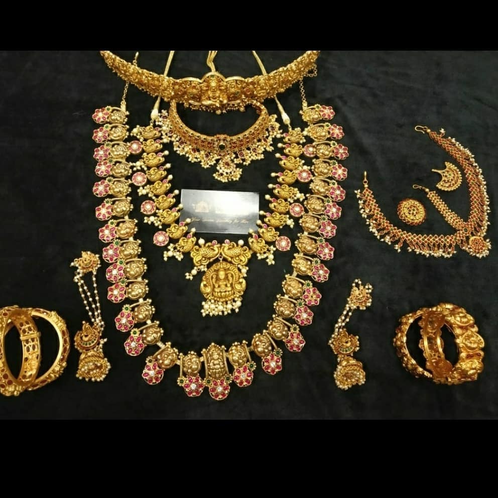 south-indian-bridal-jewellery-set-online-5