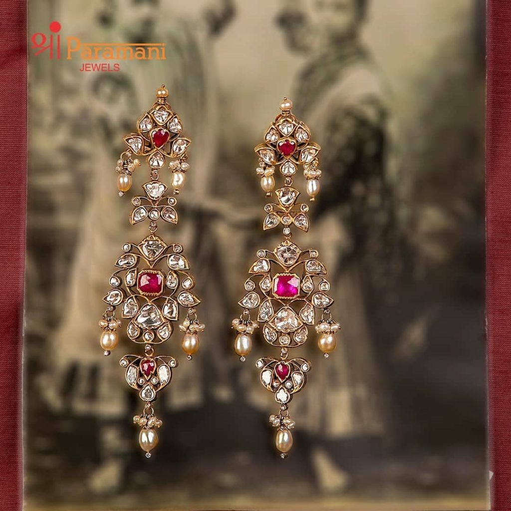 trendy-earrings-for-saree-12