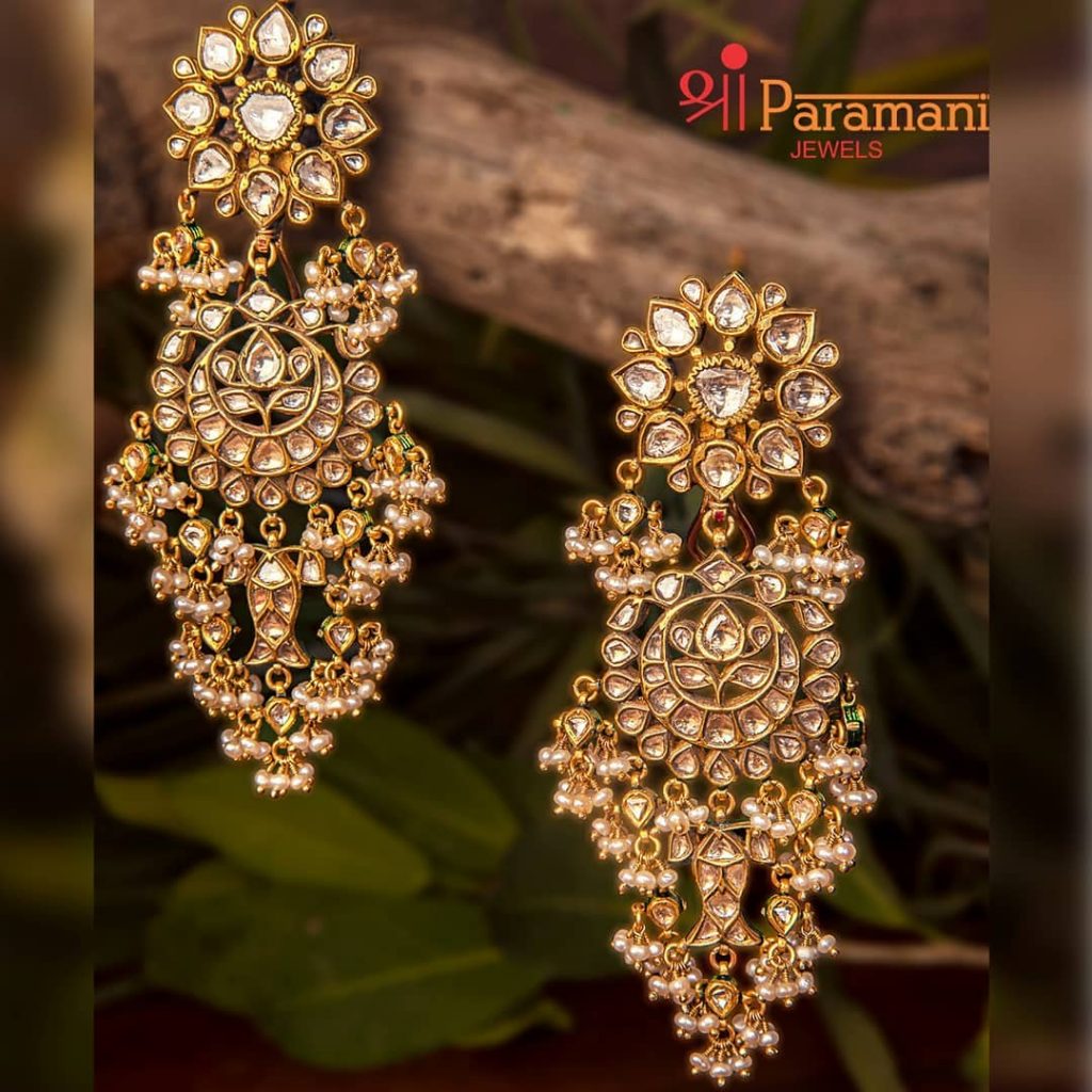 trendy-earrings-for-saree-15