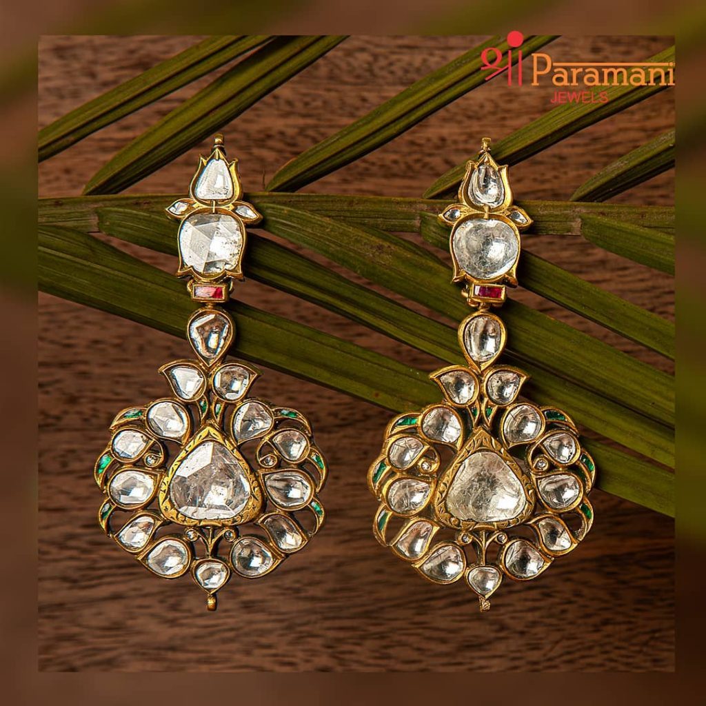 trendy-earrings-for-saree-17