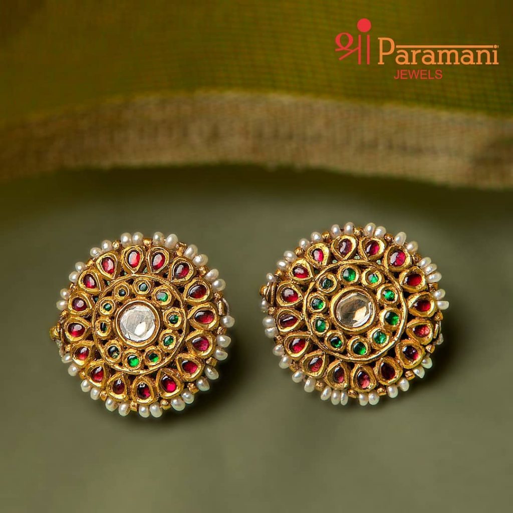 trendy-earrings-for-saree-4