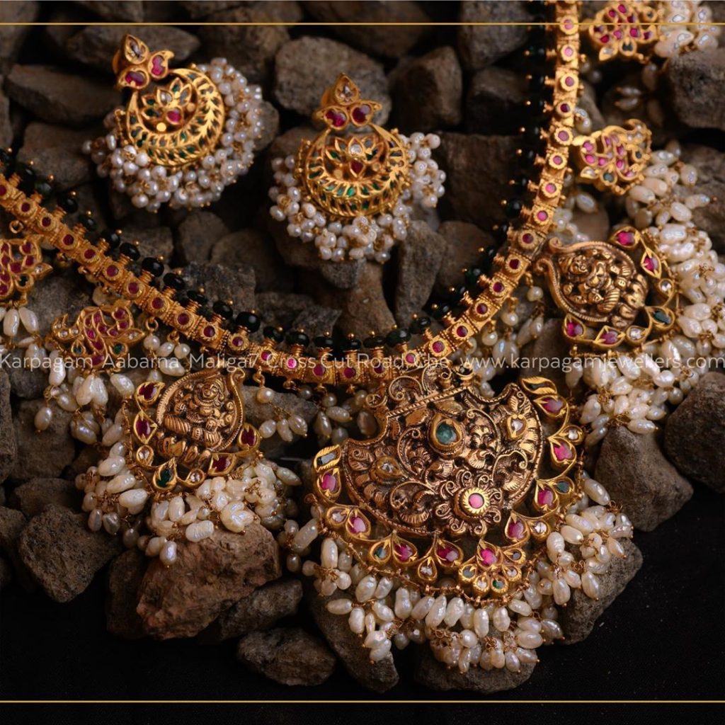 antique-gold-jewellery-design-images-11