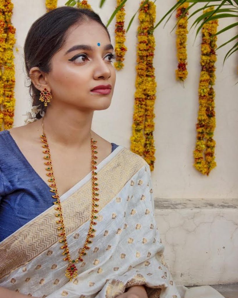 Stunning South Indian Bride In Chokers With Kanjeevaram Sarees