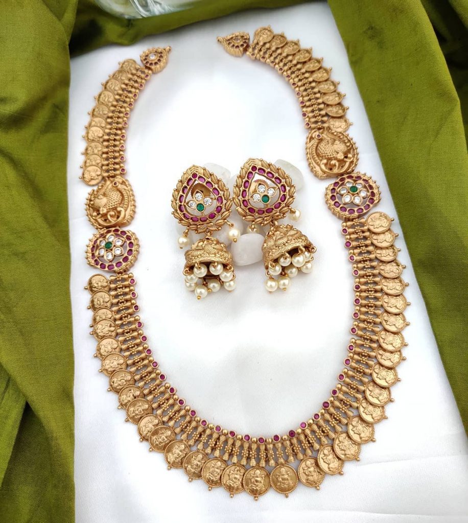 traditional-necklace-designs-16