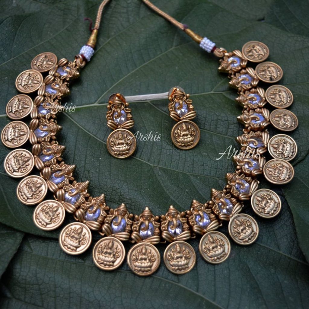 traditional-necklace-designs-17