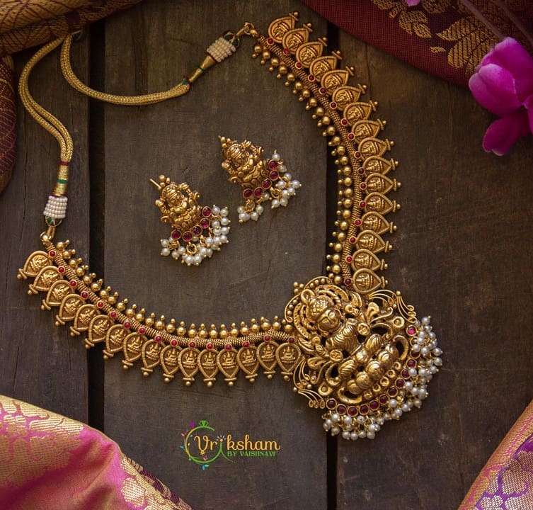 traditional-necklace-designs-7