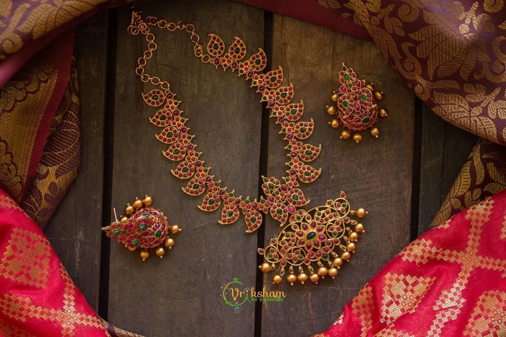 traditional-necklace-designs-8