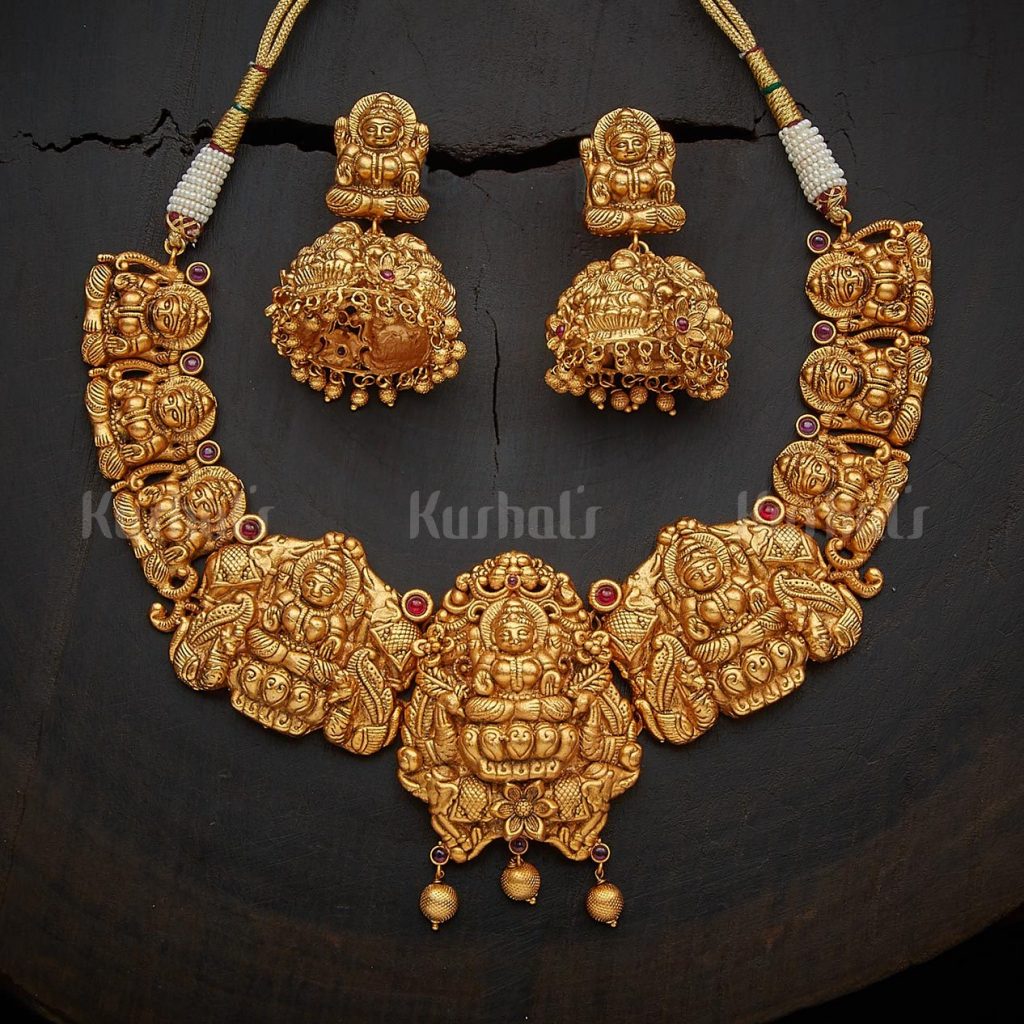 antique-necklace-set-for-saree-9