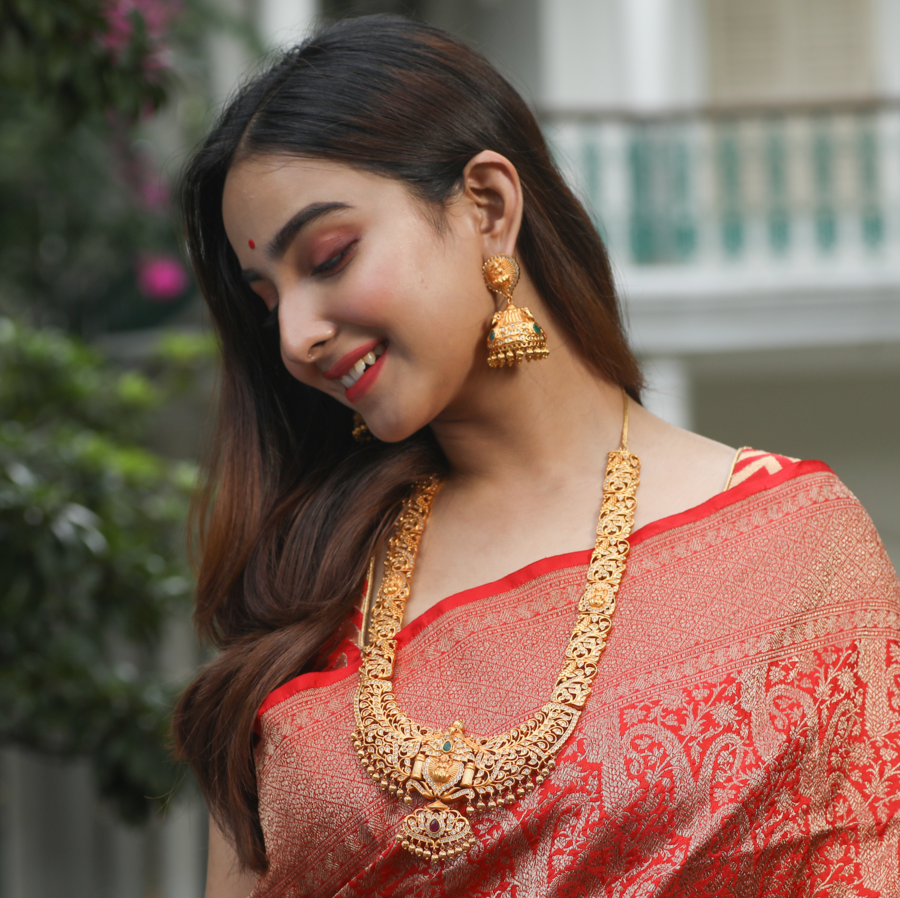 Top 5 Silk Saree With Choker Necklace That Are Shopstopper