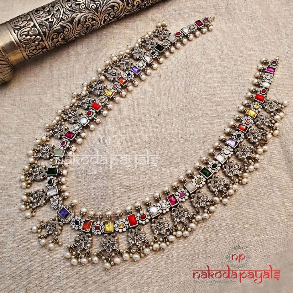 silver-necklace-for-saree-1