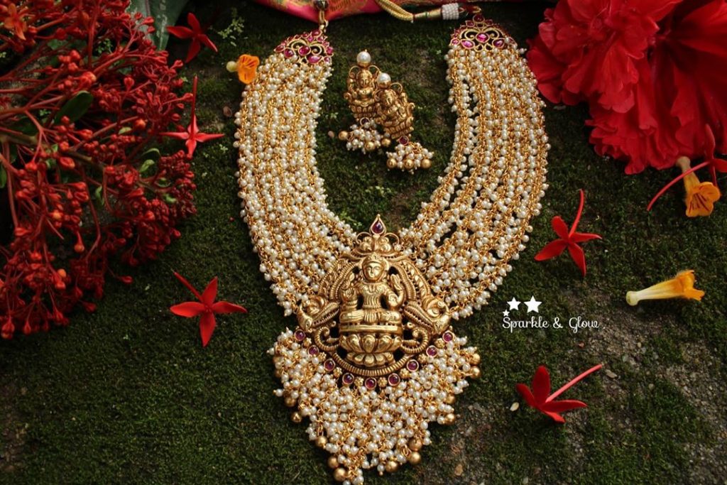 traditional-bridal-jewellery-sets-online-17