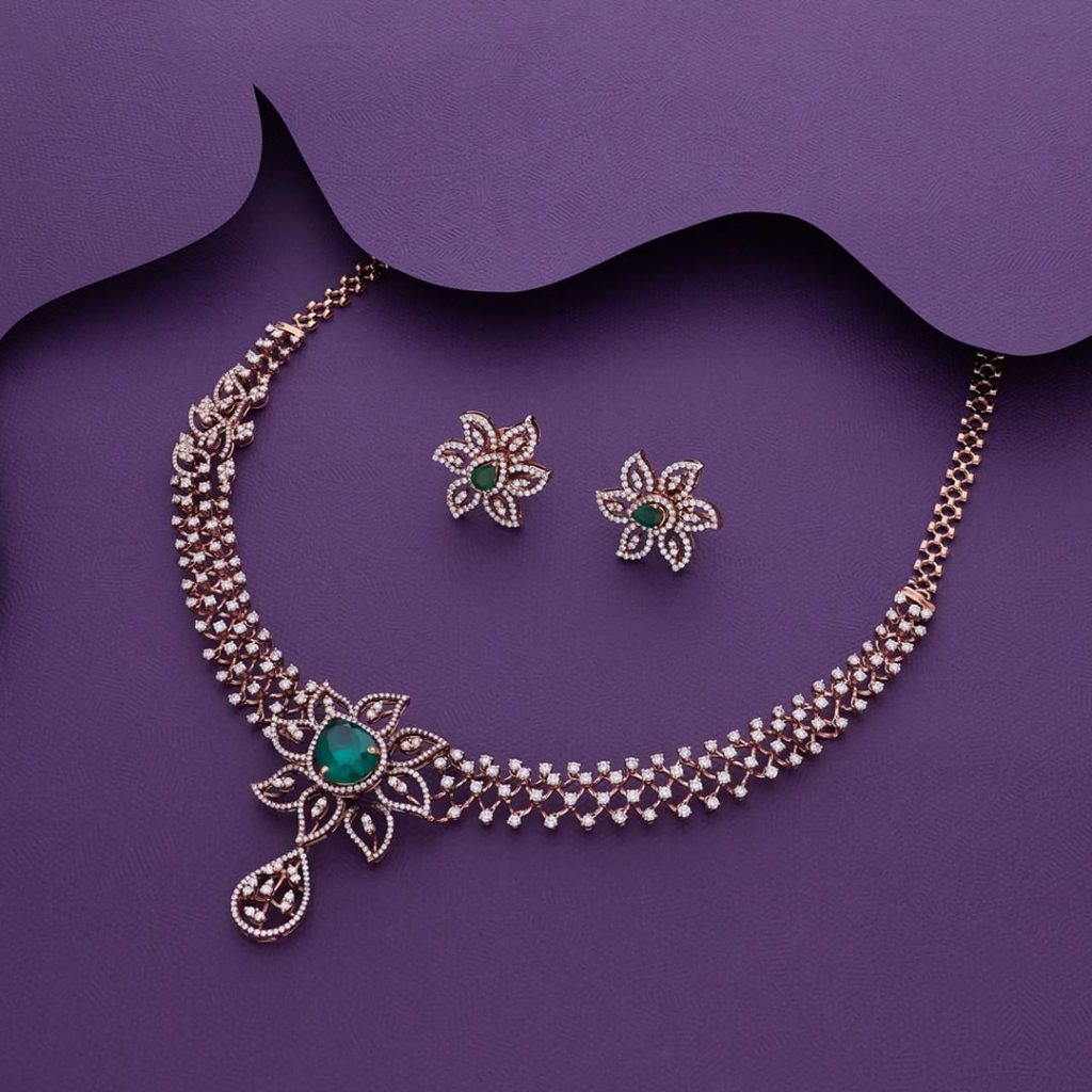 Statement Diamond Necklace Designs To Match With Party Outfits 