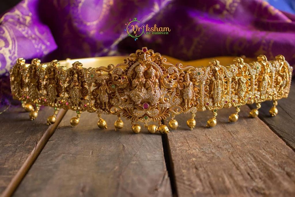 Photo of Diamond bridal jewellery with waist belt and gold kanjivaram