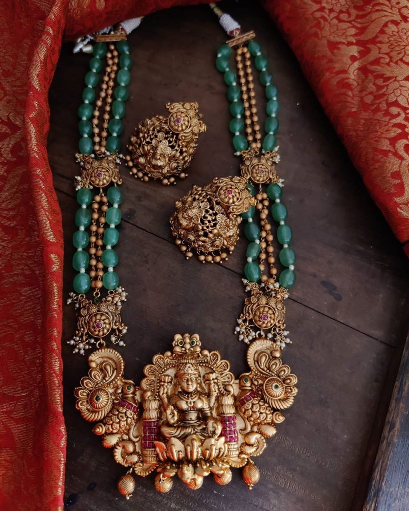 antique-jewellery-set-for-wedding-17