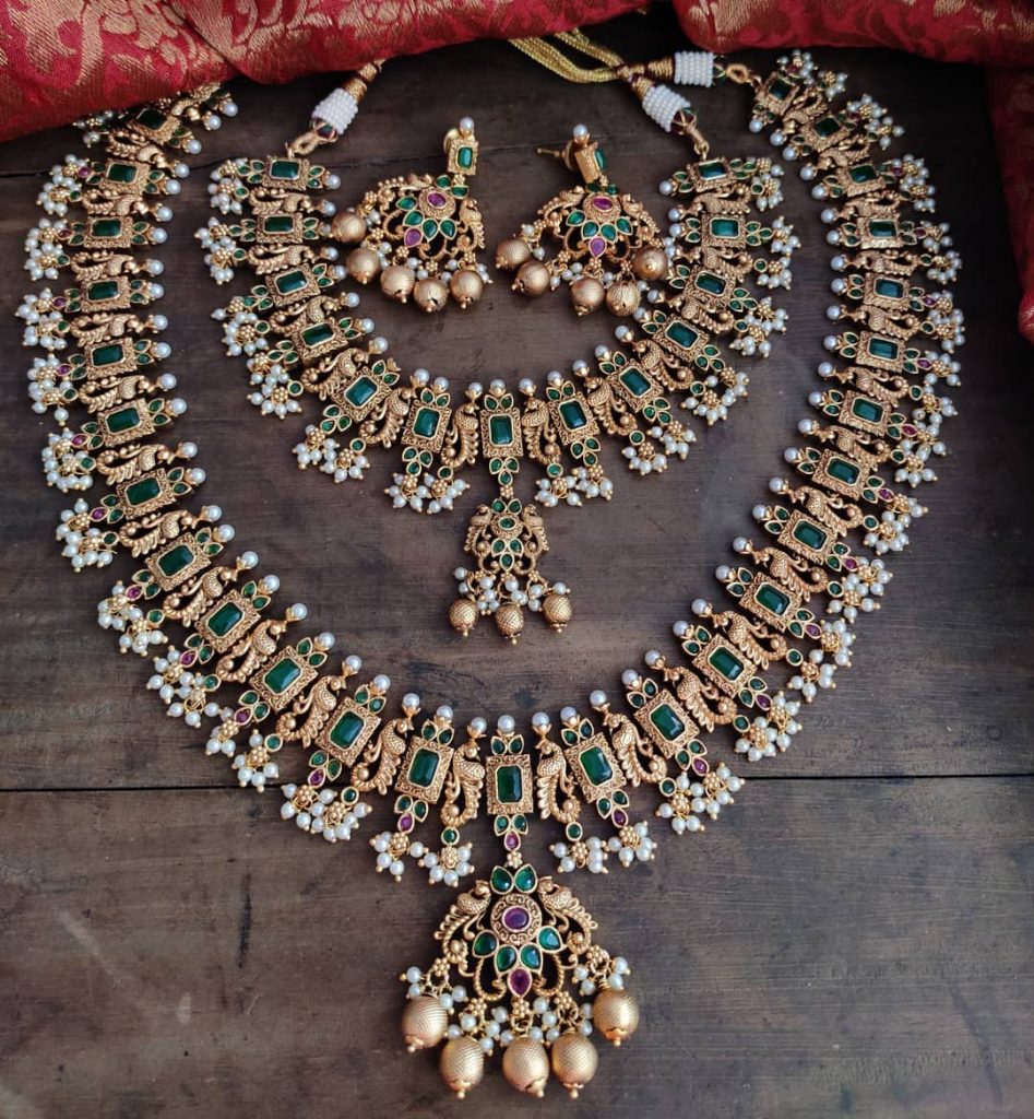 antique-jewellery-set-for-wedding-7