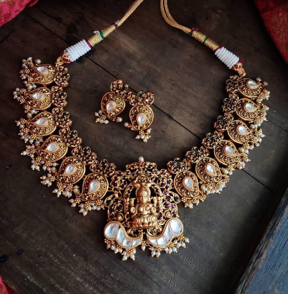 antique-jewellery-set-for-wedding-9