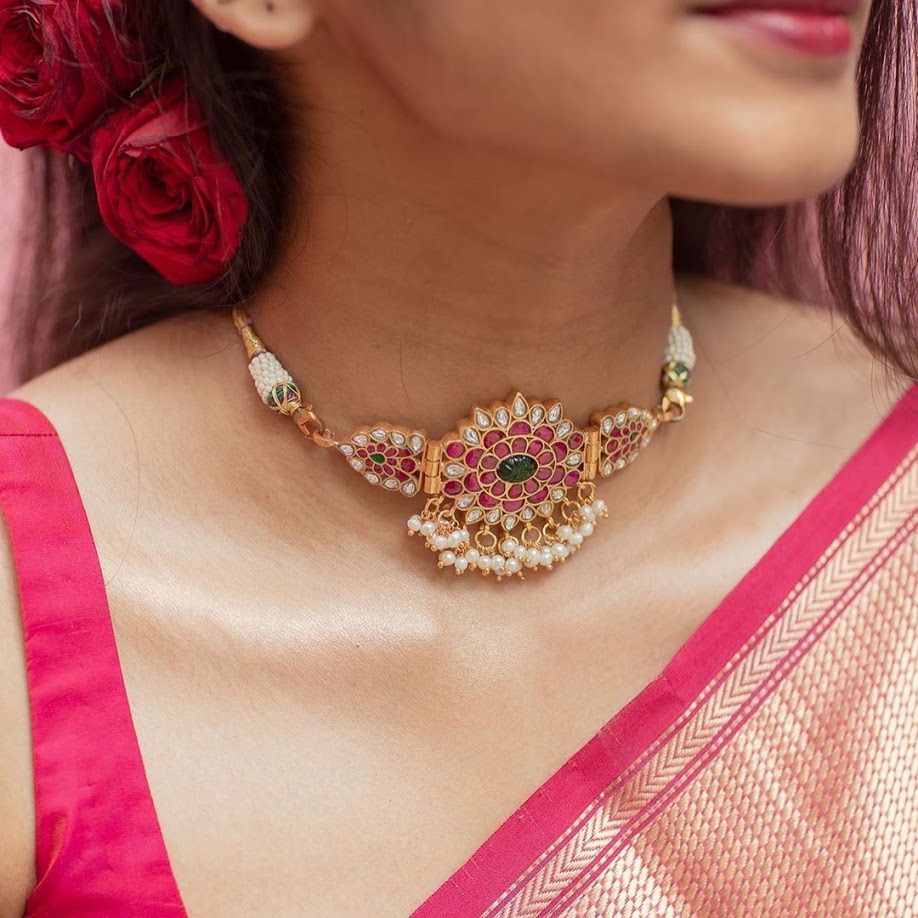 choker-necklace-for-saree-online-14