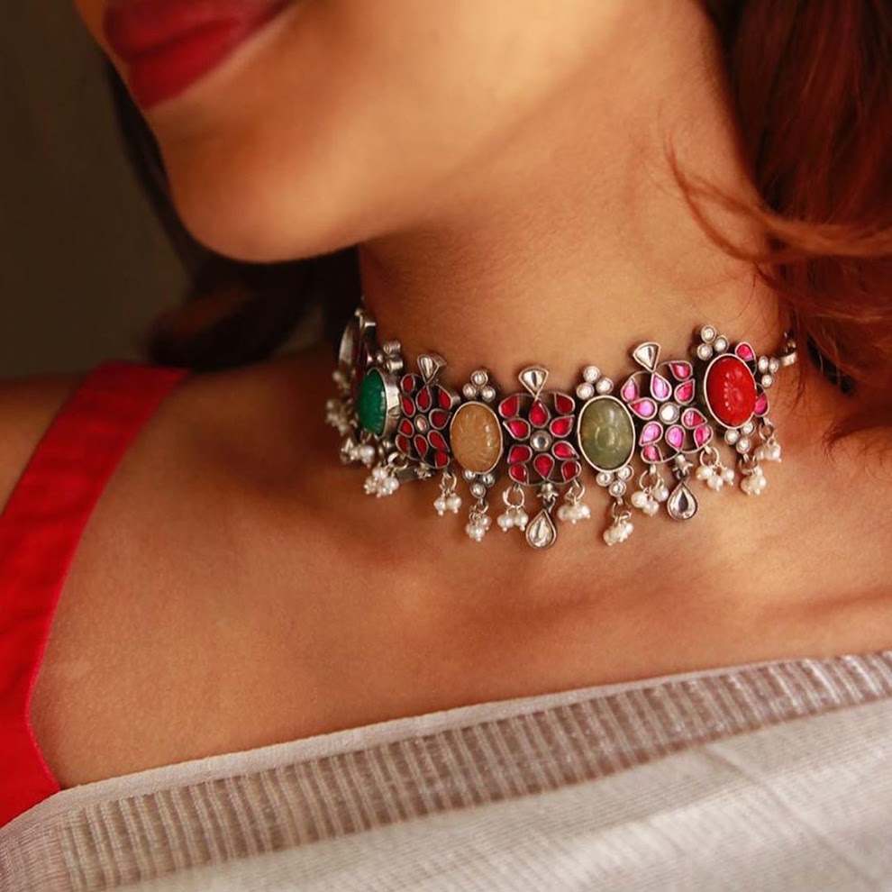 choker-necklace-for-saree-online-17