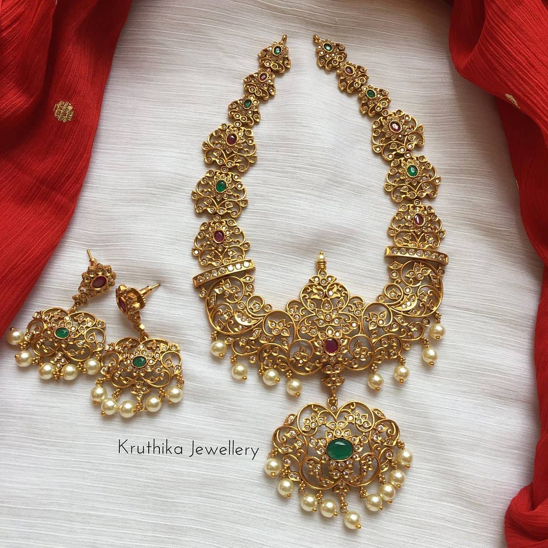 Adorable Jewellery Collections To Look Best This Festive Season ...