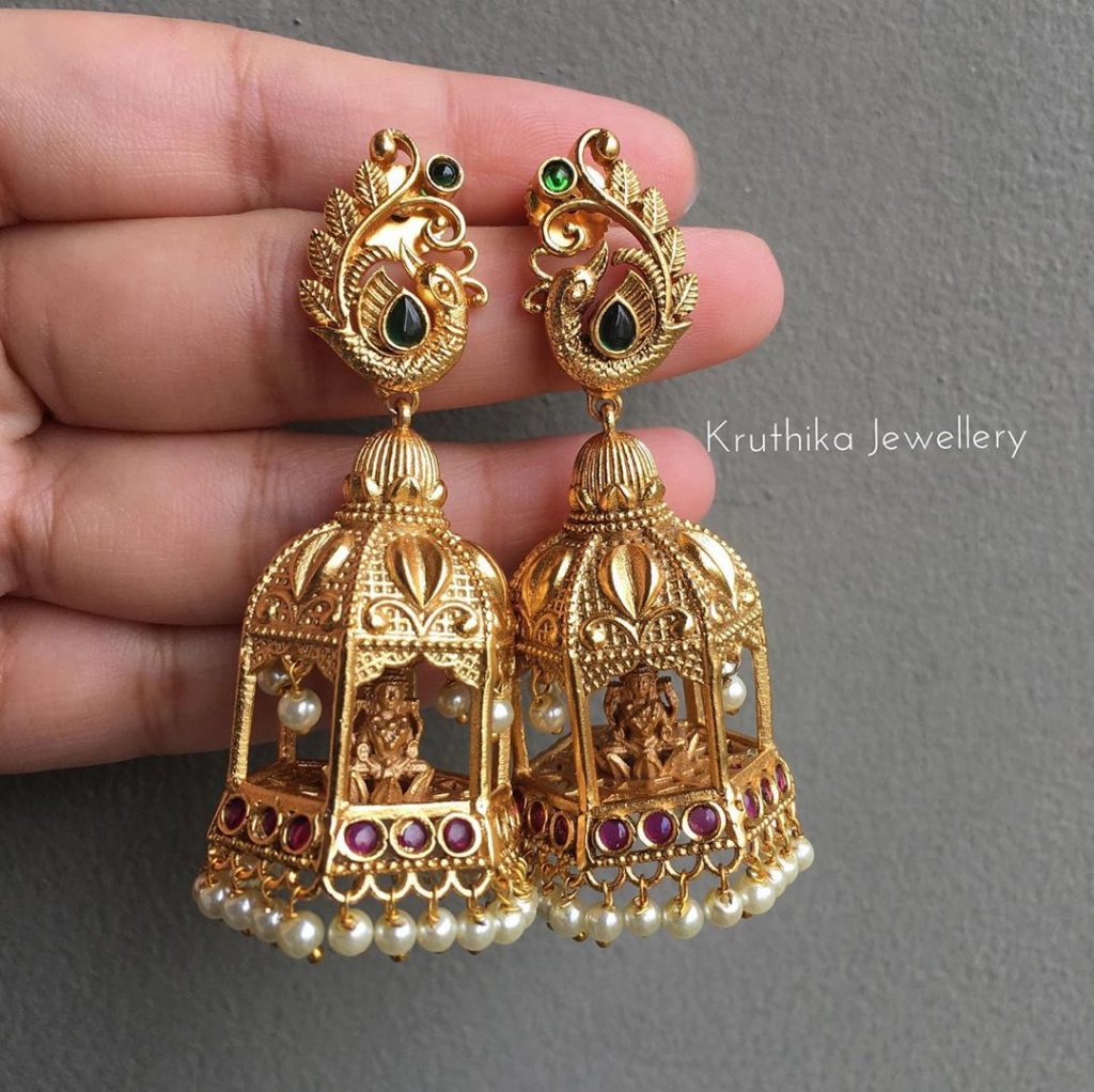 Buy beautiful gold earrings for daily use these earrings will be available  at a low price