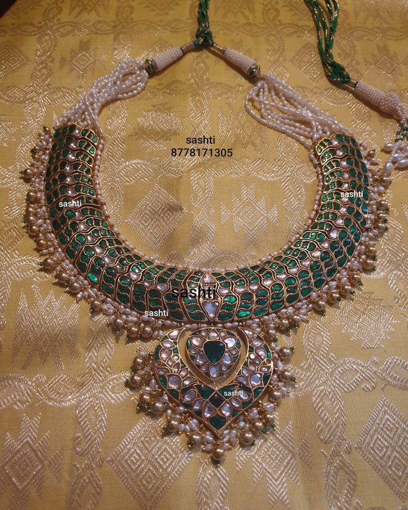 antique-necklace-set-9