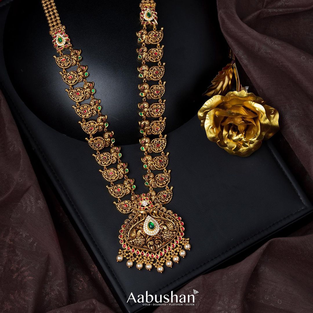 Timeless Neckpieces For The Most Classy Looks!! • South India Jewels