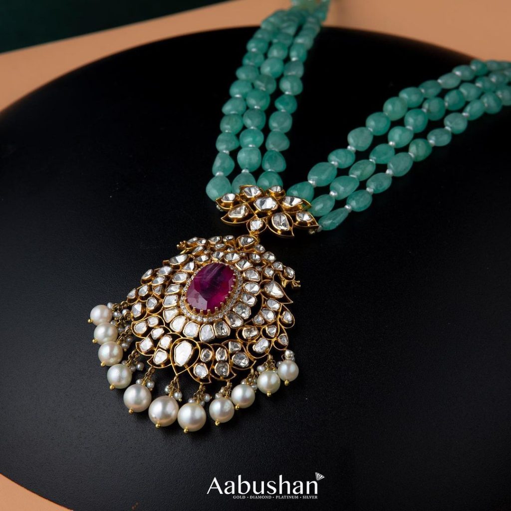 antique-necklace-designs-15