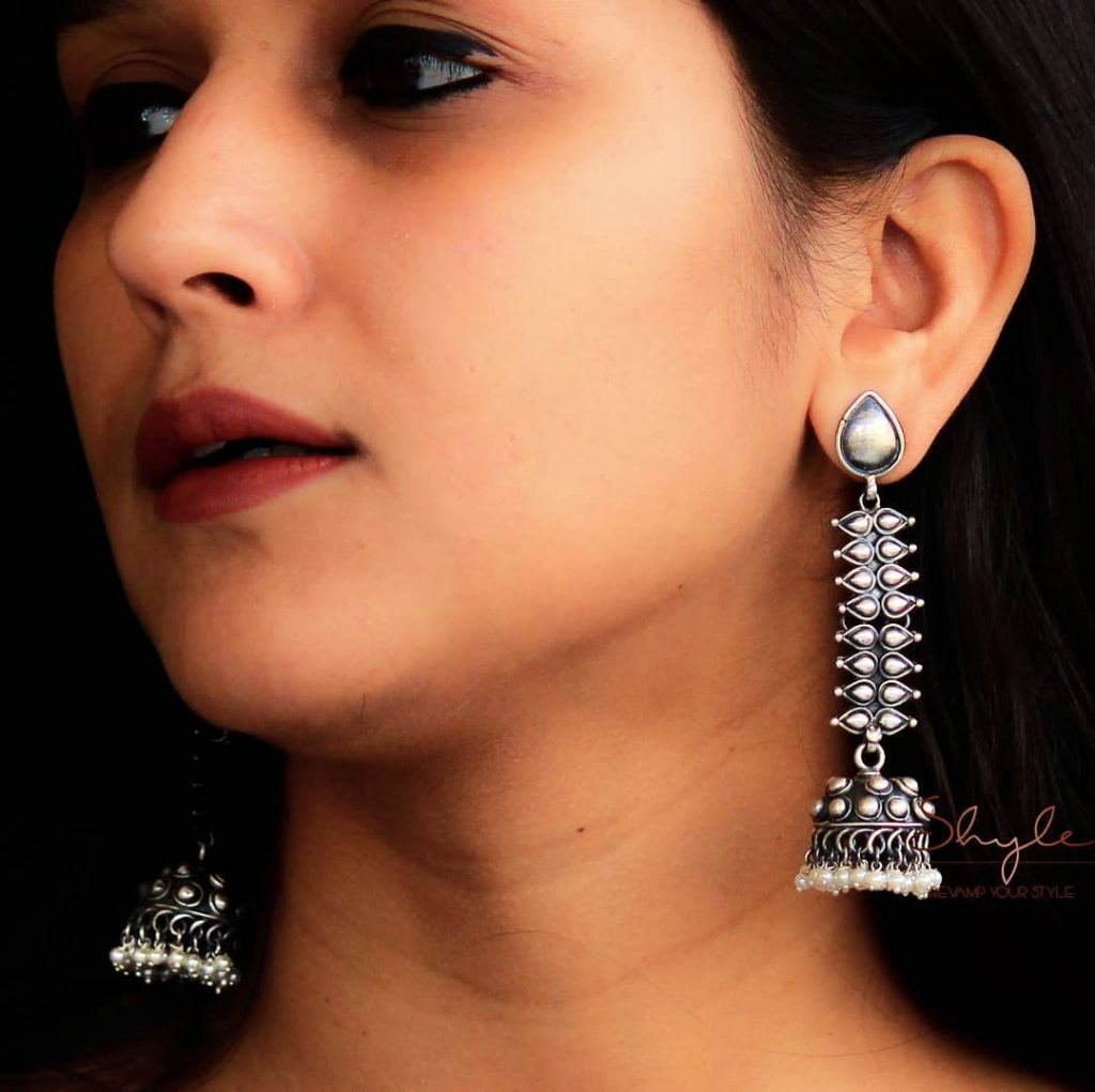 silver-jhumka-earrings-design-14