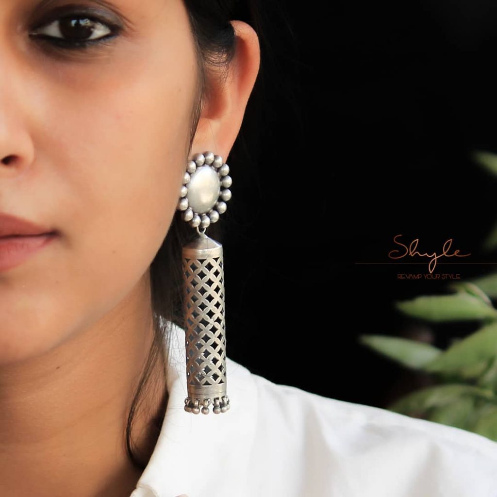 silver-jhumka-earrings-design-6