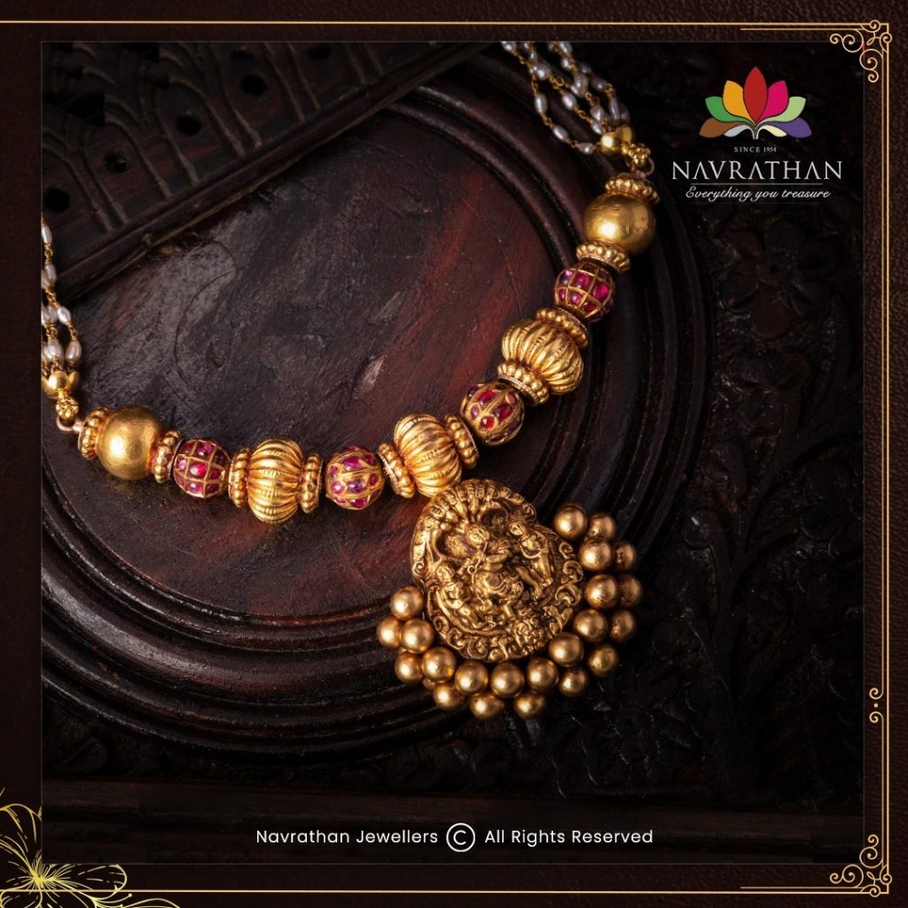 traditional-gold-necklace-set