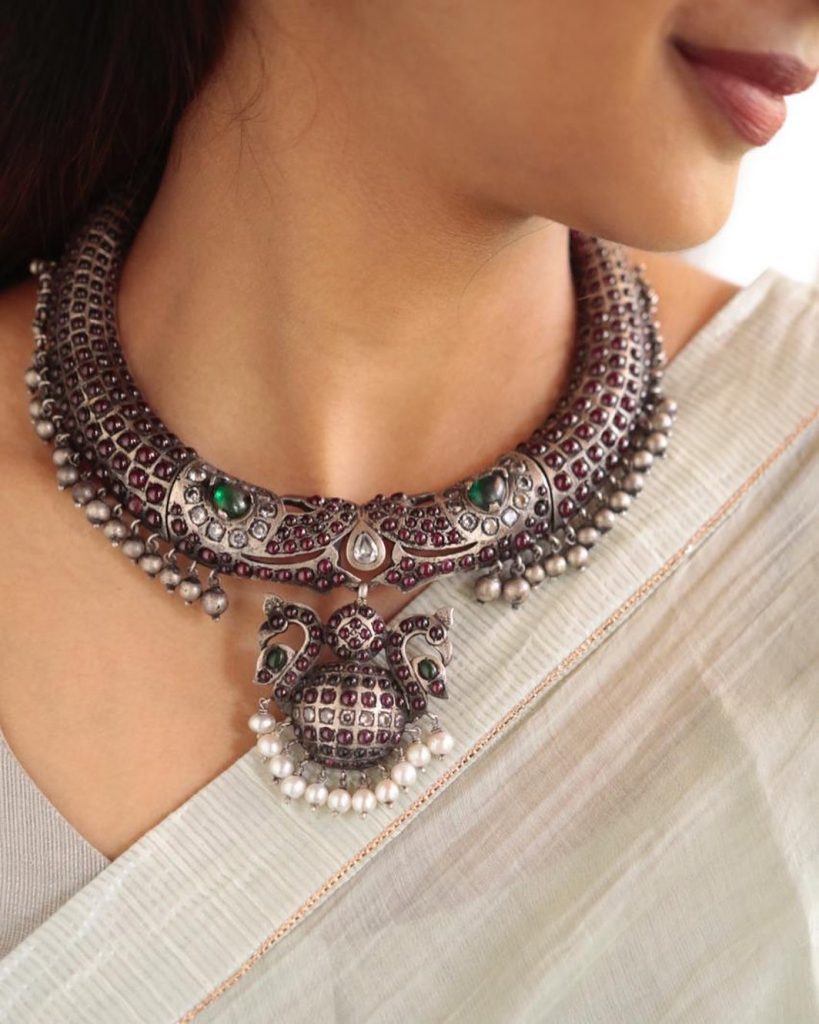 Quintessential Pearl Drop Jewellery Designs
