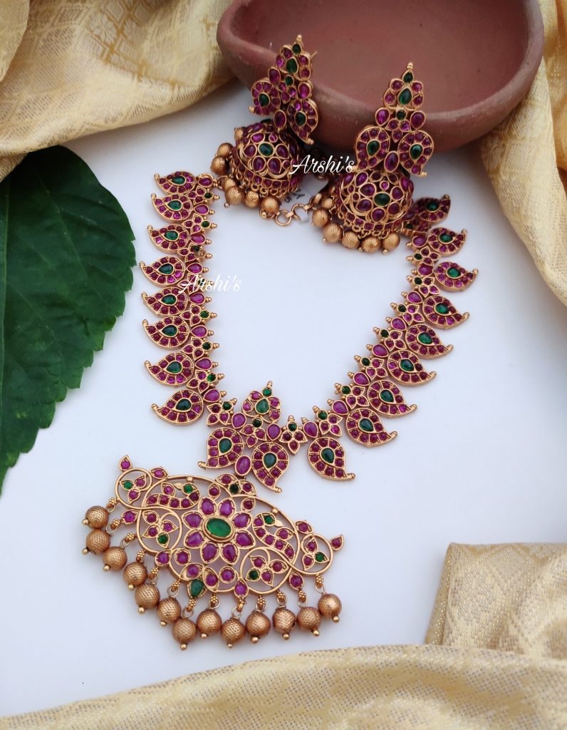 Traditional-necklace-designs