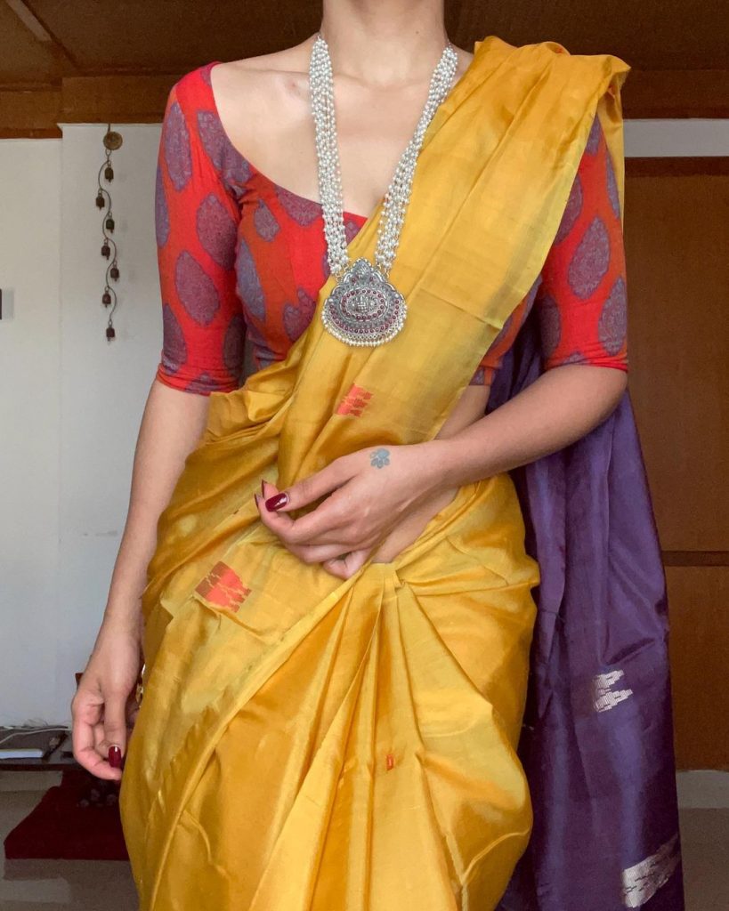Here’s How To Rock A Saree & Silver Jewellery Combination!