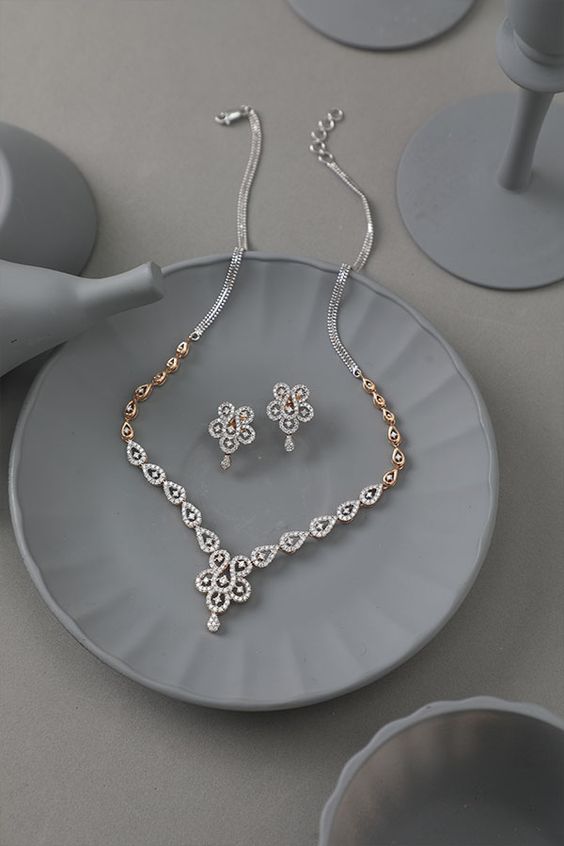 Modern Diamond Necklace Designs
