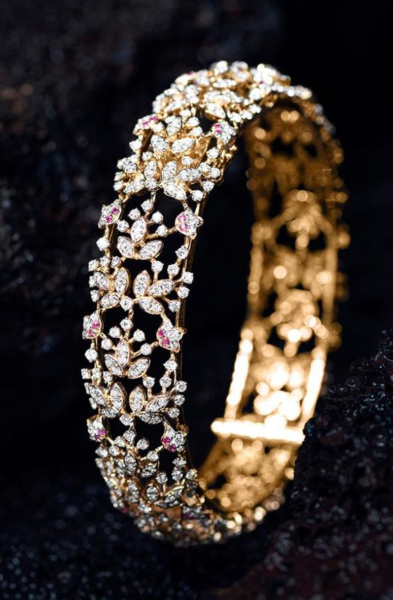 15 Stunning Diamond Bangle Designs