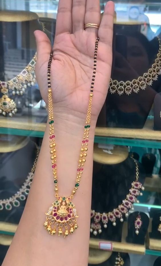mangalsutras with lakshmi pendant designs