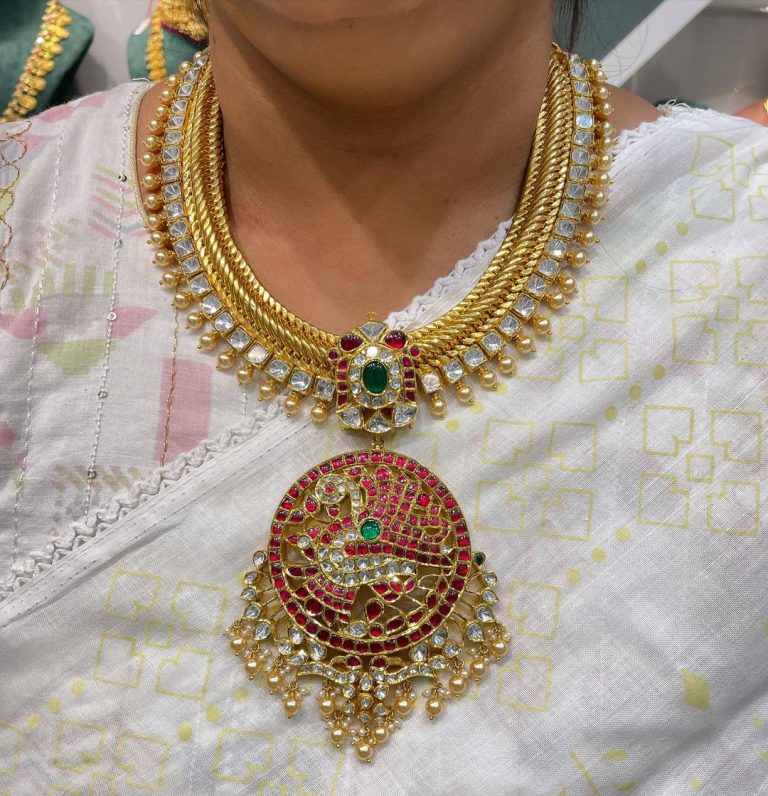 Gold Kundan Jelabi Necklace From 'Lavanya Jewellers'