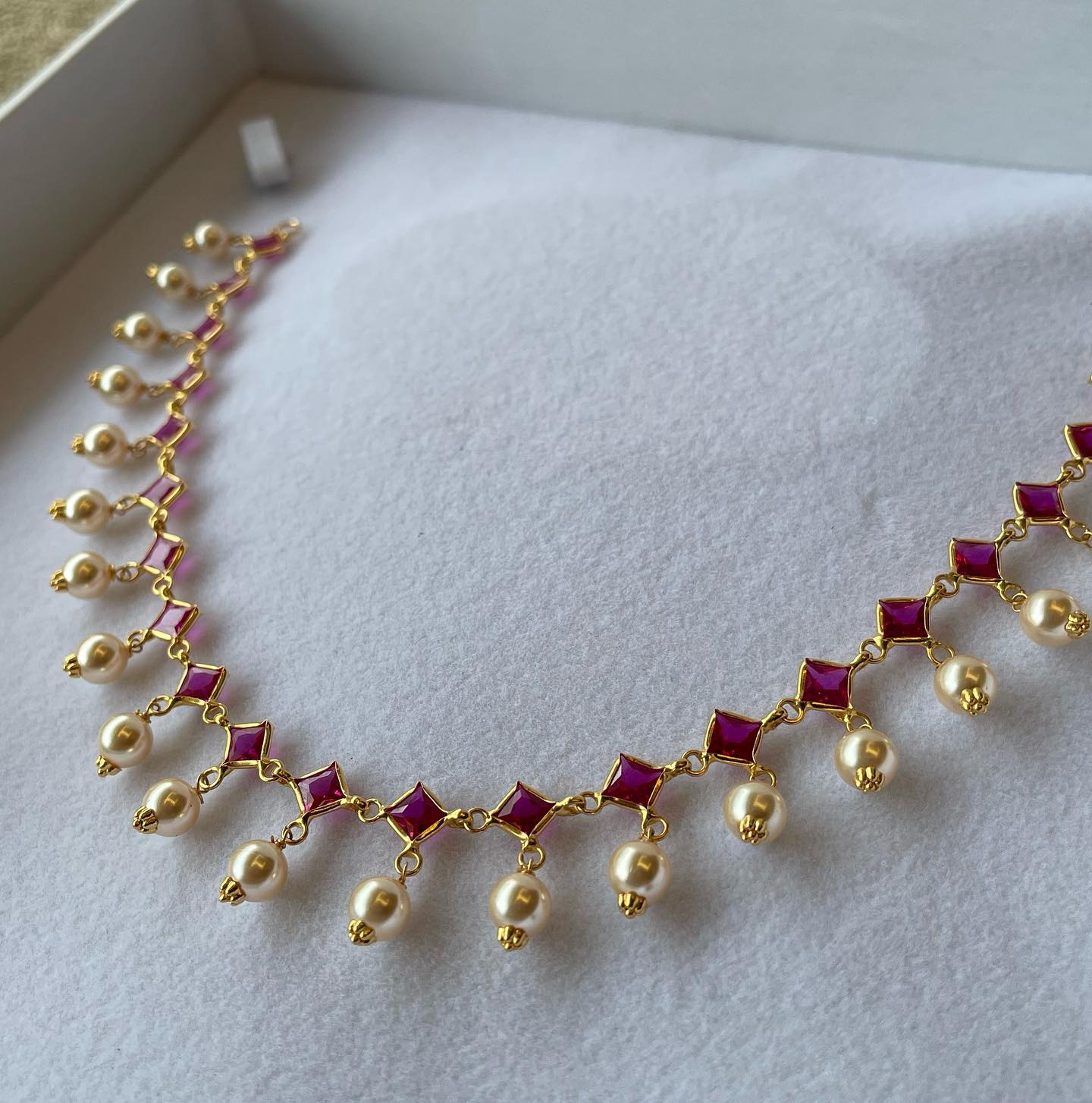 Gold Ruby Stone with Pearls Necklace 