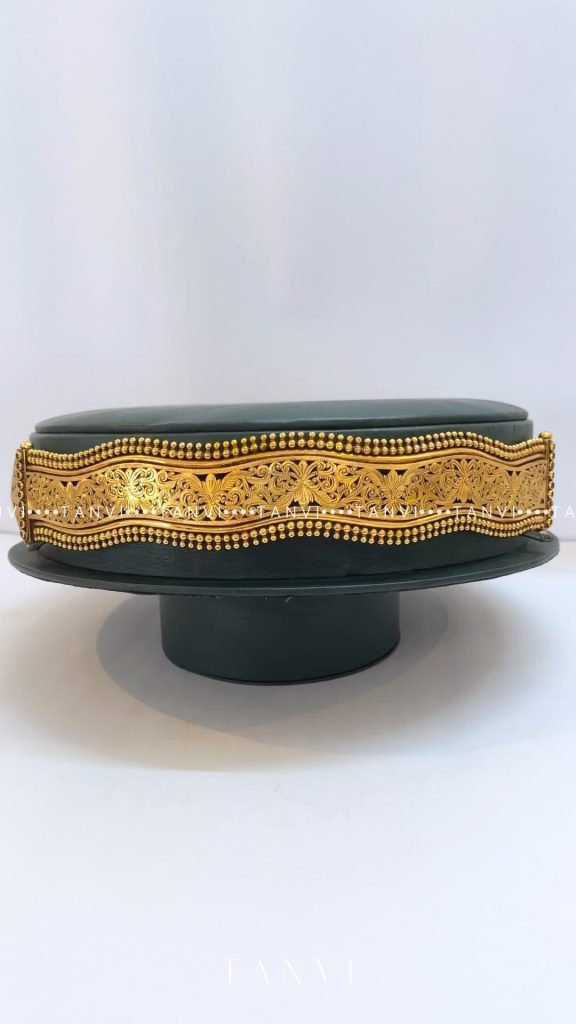 Plain Design Gold Vaddanam From 'Tanvi Jewellers'
