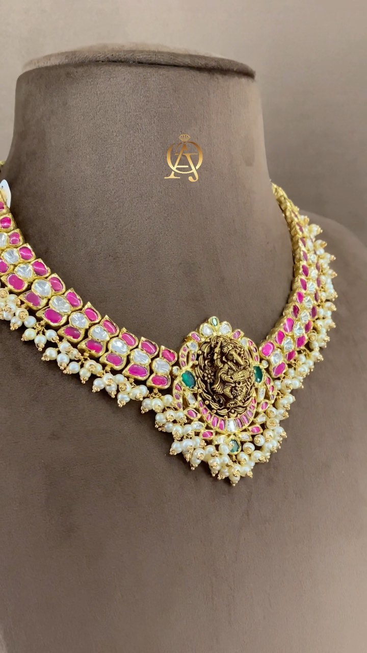 Dancing Ganesha Kundan Polki Gold Necklace From 'Ajay Om Prakash Jewellers'