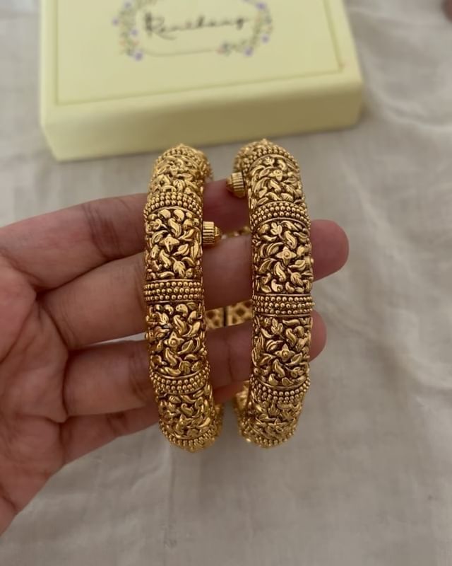 Antique Screw Type Kada Bangles From 'Ranibaug'