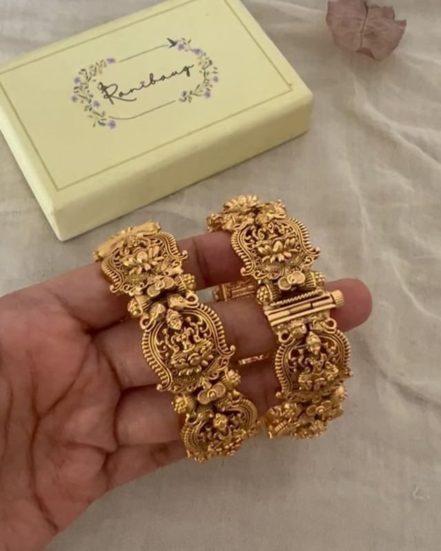 Antique Screw Type Kada Bangles From 'Ranibaug'