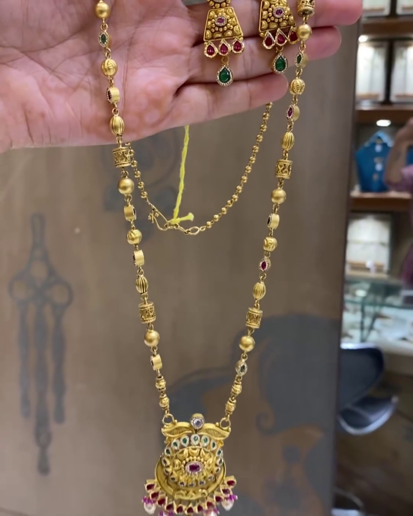 Antique Gold Jewellery Collections From 'J Chadulal Jewellers'