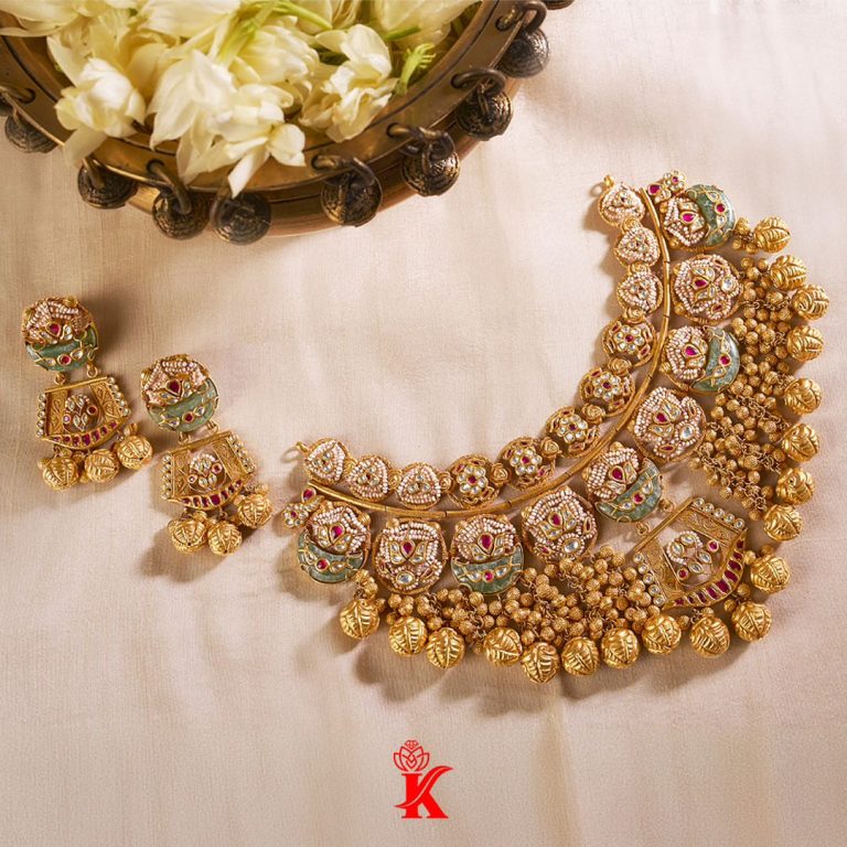 Antique Wedding Outfit Gold Necklace From 'KM Chokshi'