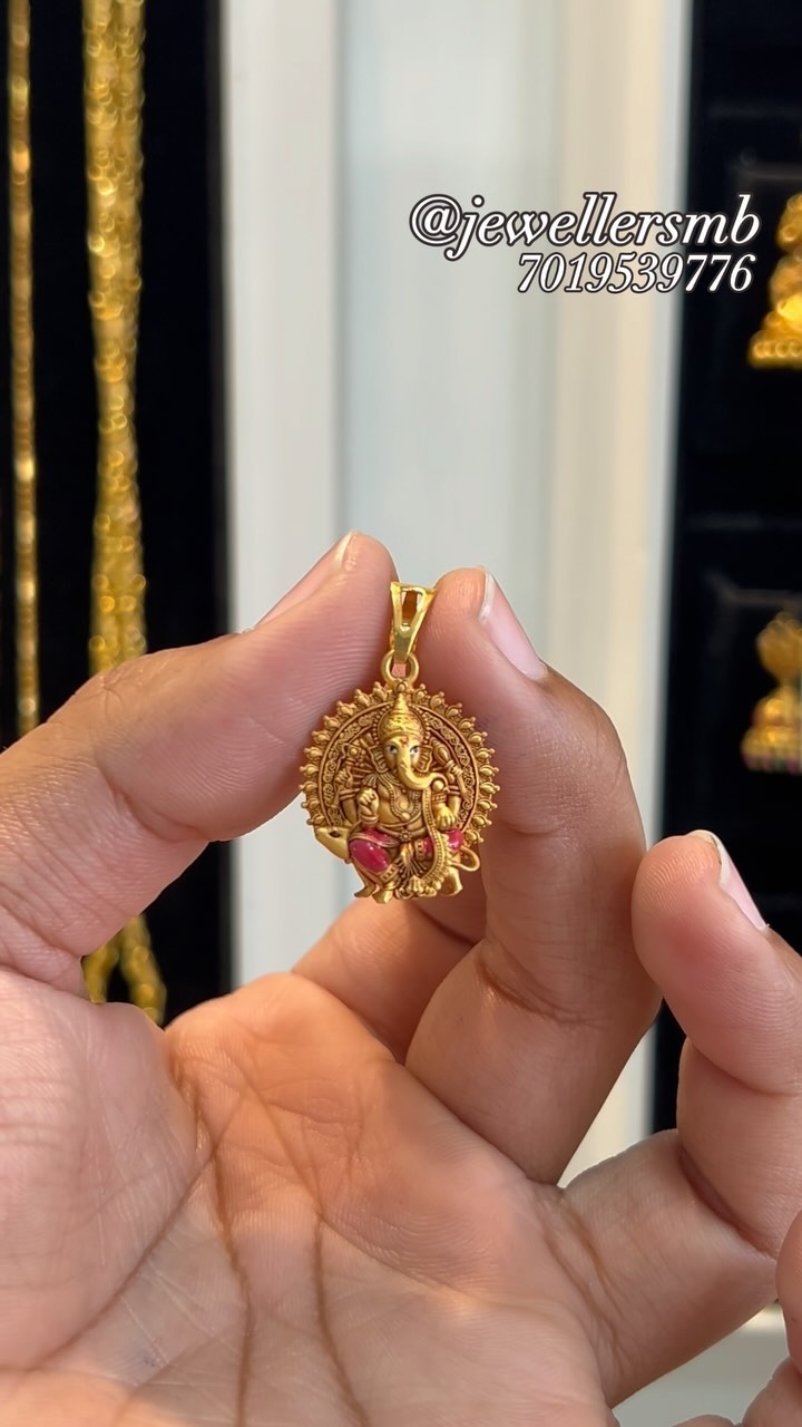 Gold Ganesha Pendant From 'Jewellers MB'