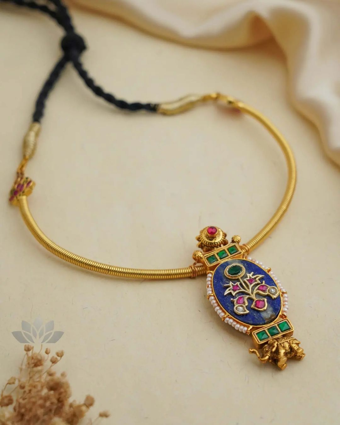 Gold Plated Kundan Hasli Necklace From 'Prade Jewels'